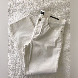 Banana Republic White Denim Cropped Girlfriend Jeans.